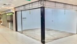 Lucky Plaza (D9), Shop House #573452511